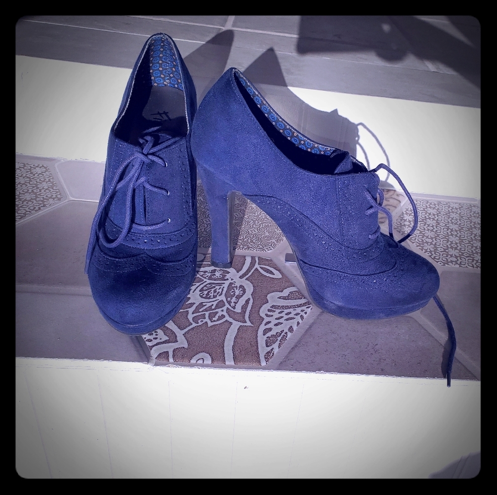 Blue suede heels!!!